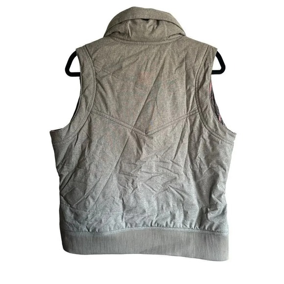 Reversible Plaid Vest Gray Sleeveless Puffer Jacket Quilted Outerwear Layering - Picture 7 of 13